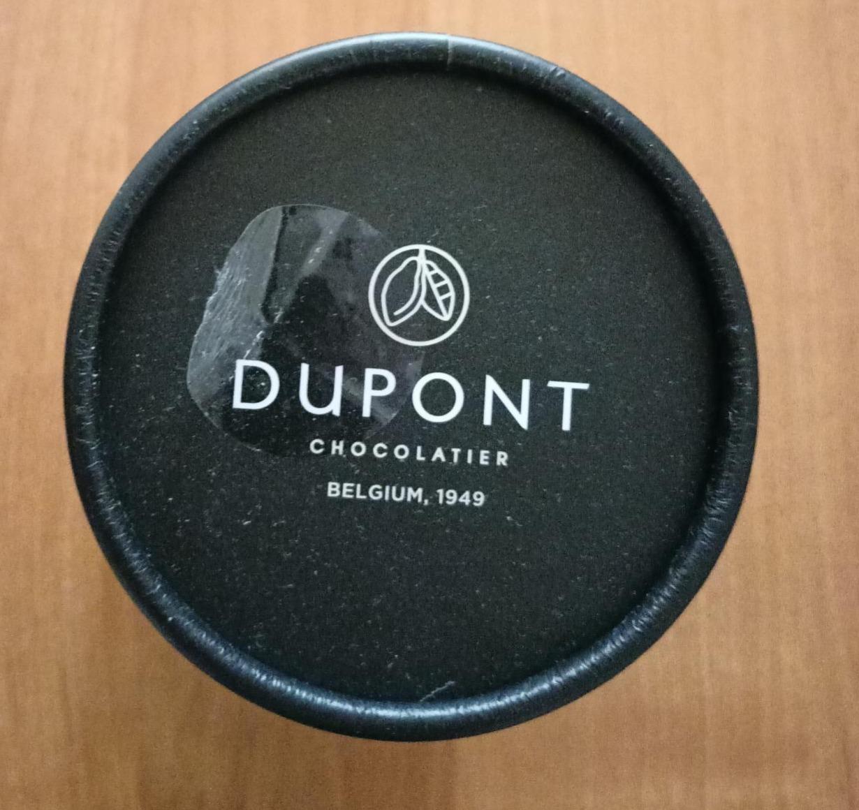 Fotografie - Bitter cream truffles Dupont Chocolatier