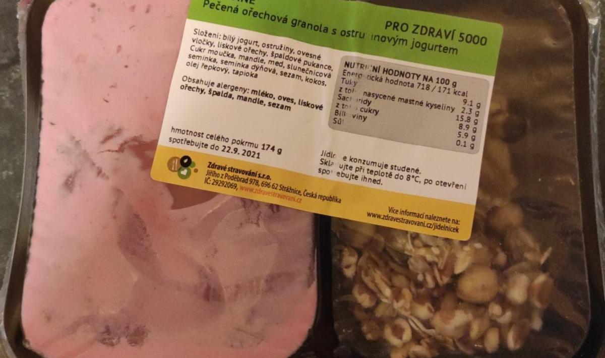 Fotografie - Pečená ořechová granola s ostružinovým jogurtem Zdravé stravování