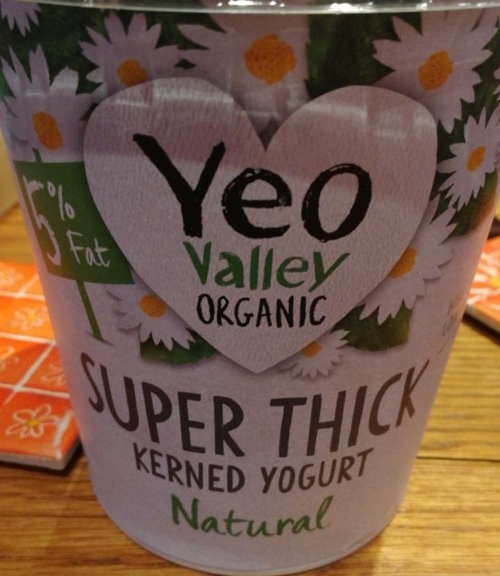 Fotografie - Organic Super Thick Natural Kerned Yogurt 5% fat Yeo Valley