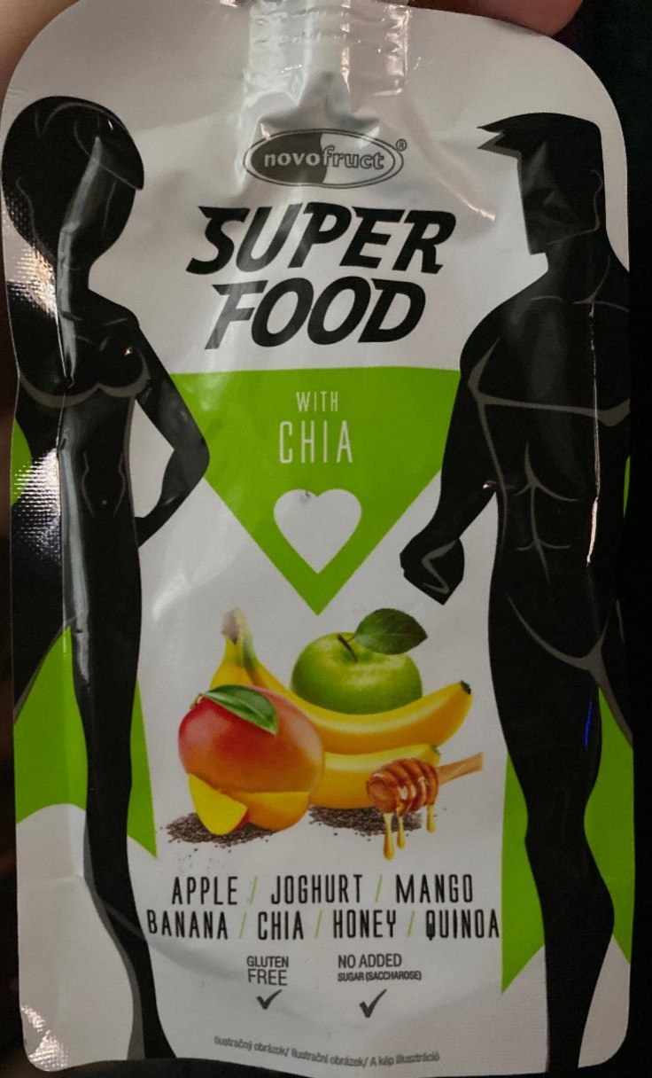 Fotografie - Super food s chia ovocný nápoj jablečný s bílým jogurtem, mangem, banánem, medem s přídavkem semen šalvěje aztécké