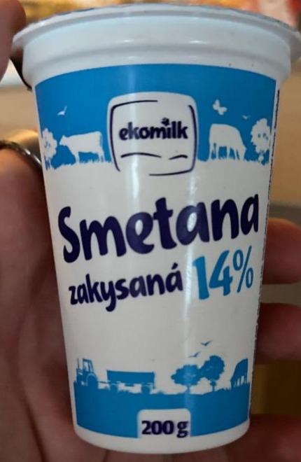 Fotografie - Smetana zakysaná 14% Ekomilk