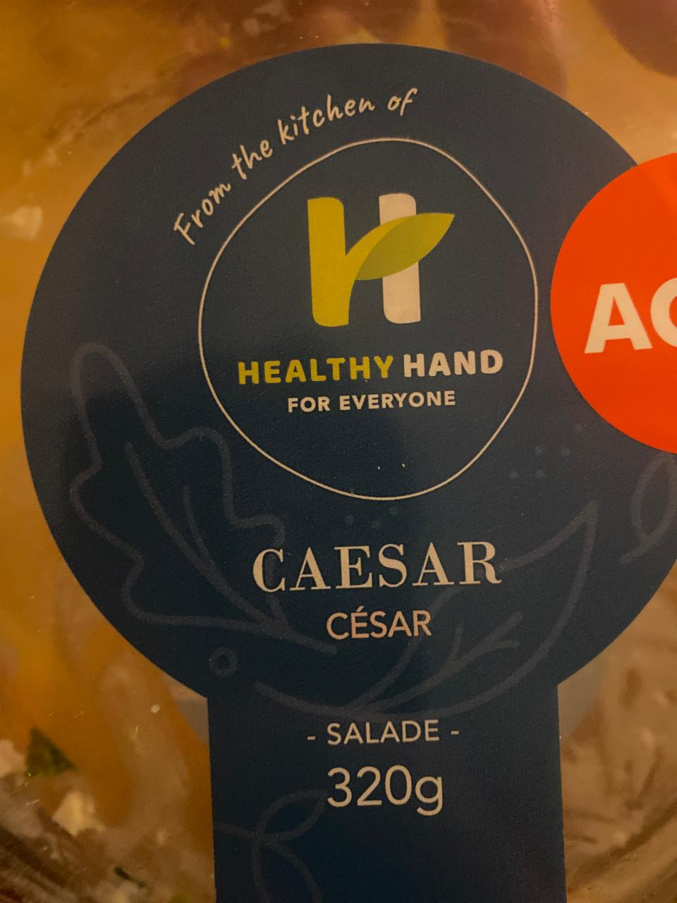 Fotografie - Caesar salade Healthy hand