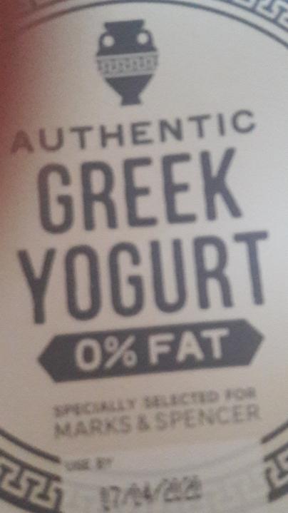 Fotografie - Authentic Greek Yogurt 0% fat Marks&Spencer