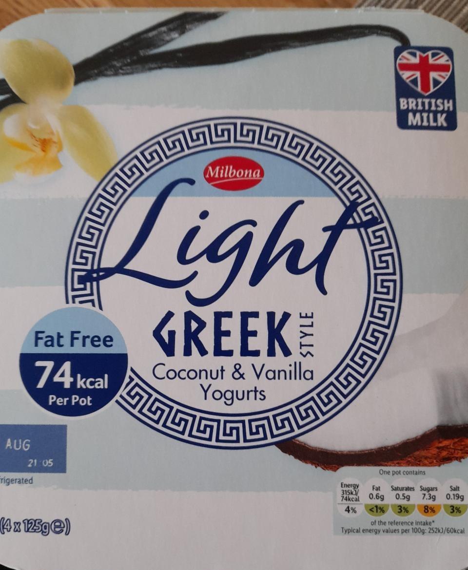 Fotografie - Fat free Light Greek style coconut & vanilla yoghurt with sweetener