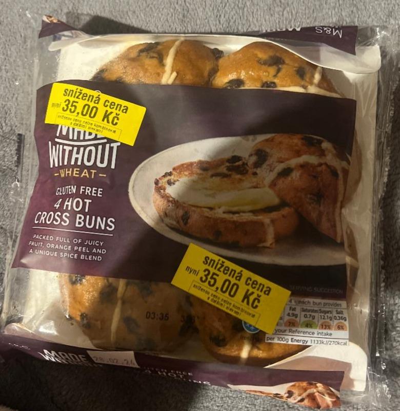 Fotografie - Made without Wheat 4 Hot Cross Buns gluten free M&S Food