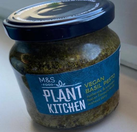 Fotografie - plant kitchen vegan basil pesto M&S