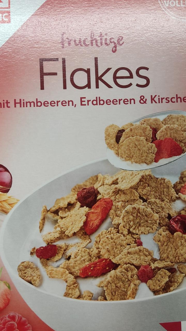 Fotografie - fruchtige Flakes mit Himbeeren, Erdbeeren & Kirschen K-Classic