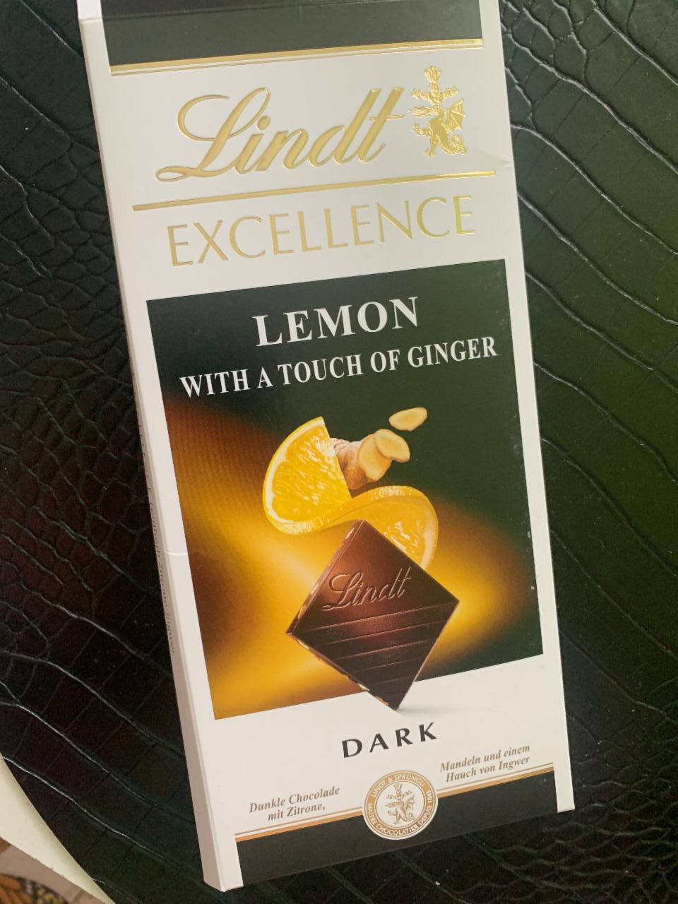 Fotografie - Dark chocolate with Lemon and a touch of Ginger Lindt Excellence