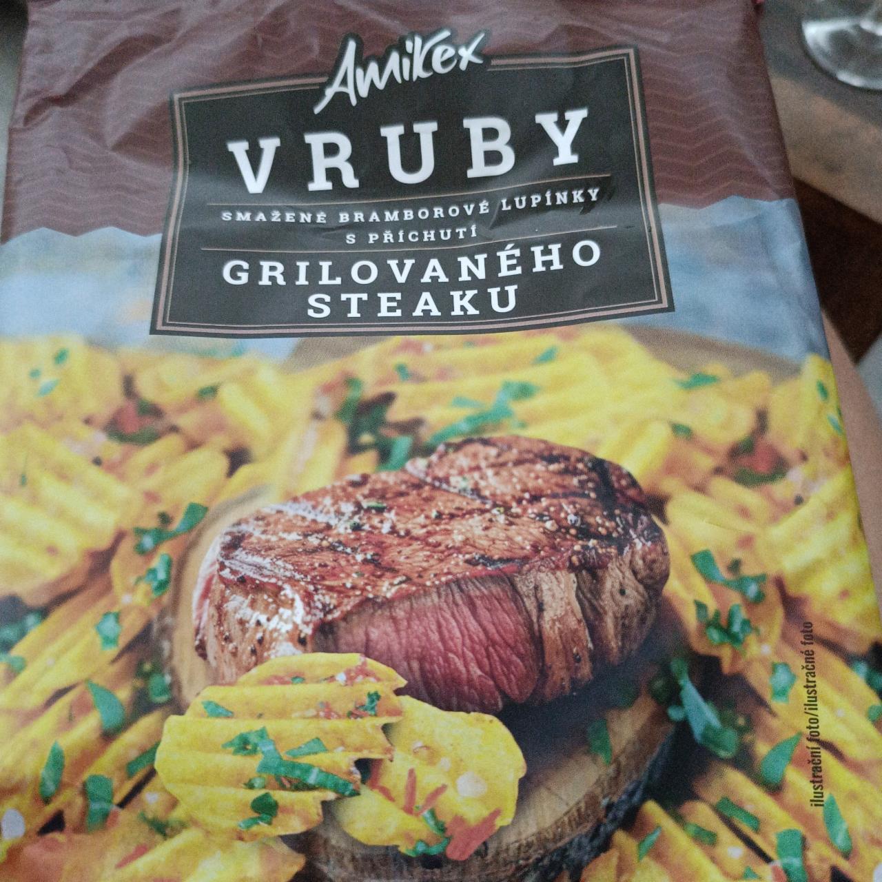 Fotografie - smažené bramborové lupínky grilovaný steak amikex