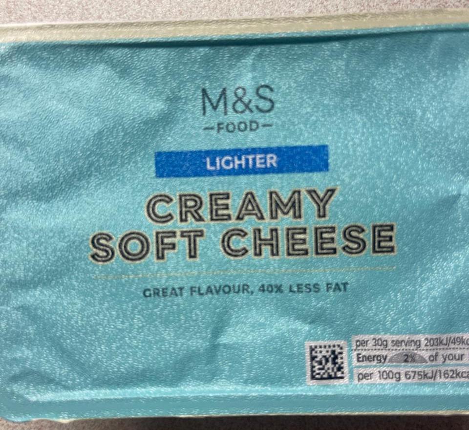 Fotografie - Lighter Creamy Soft cheese M&S Food