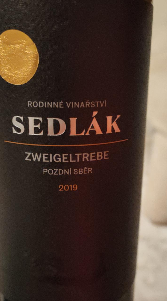 Fotografie - víno červené Zwiegeltrebe suché s přívlastkem Sedlák