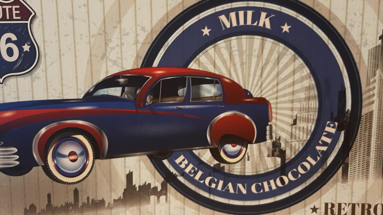 Fotografie - Milk Belgian Chocolate Retro car modrá SELLLOT