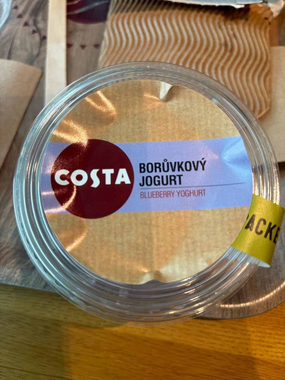 Fotografie - Jogurt borůvkový s müsli Costa Coffee