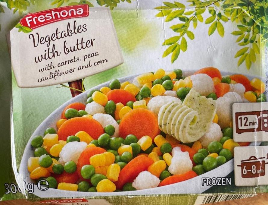 Fotografie - Vegetable with butter with carrots, peas, cauliflower and corn Freshona