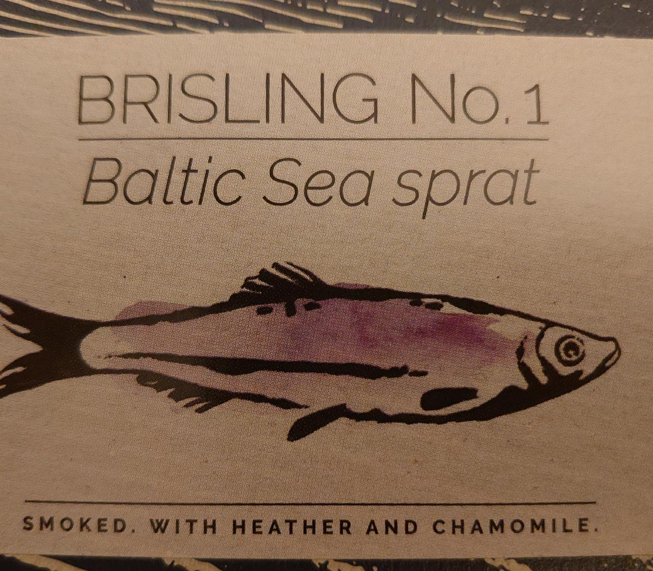 Fotografie - Baltic Sea sprat smoked woth heather and chamomile Brisling No. 1