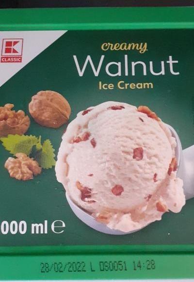 Fotografie - Creamy Walnut Ice Cream 