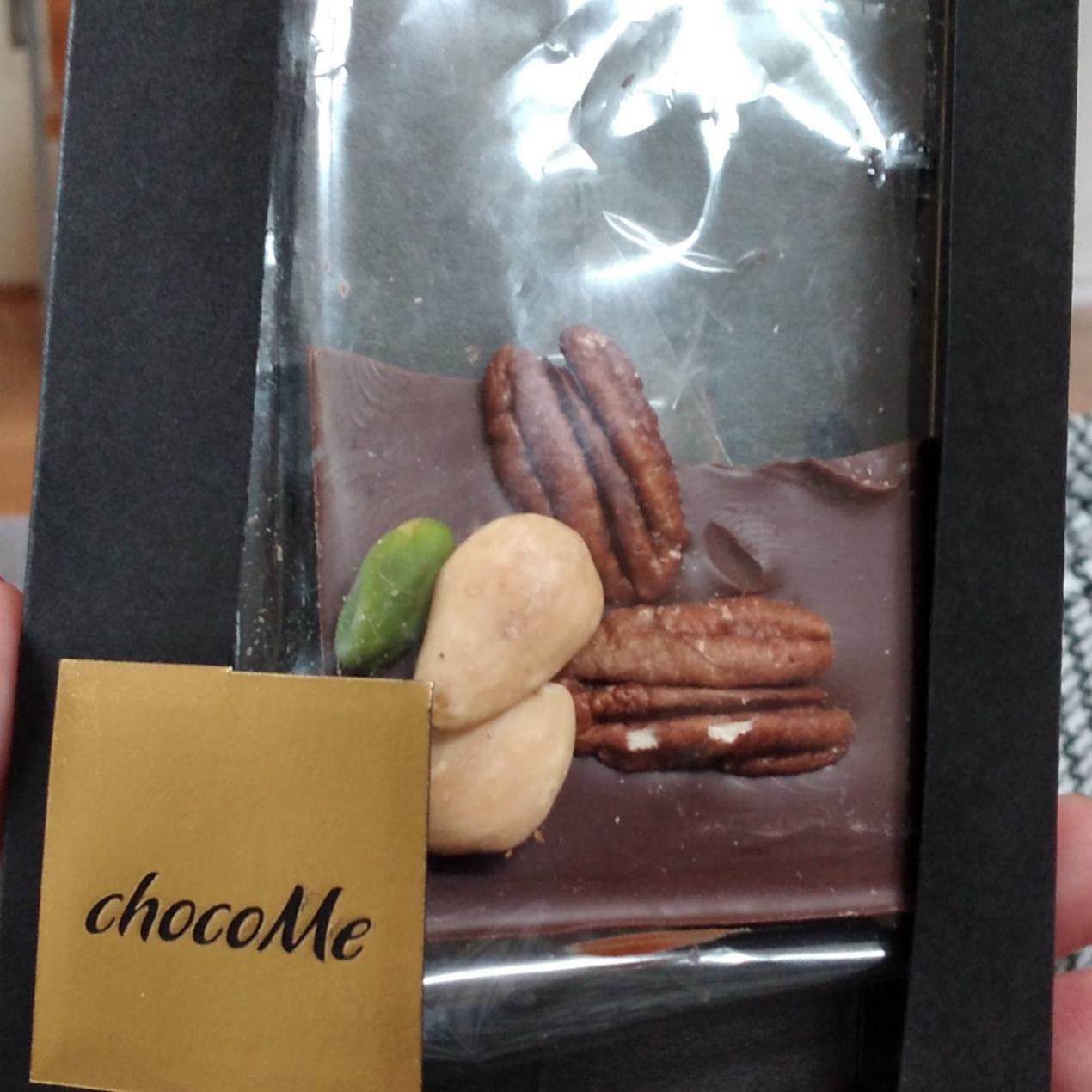 Fotografie - mléčná čokoláda 41% s pekany mandlemi a pistáciemi Chocome