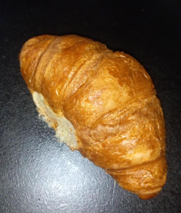 Fotografie - máslový croissant Lidl