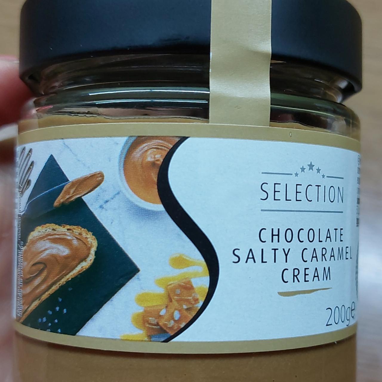 Fotografie - Chocolate salted caramel cream Selection