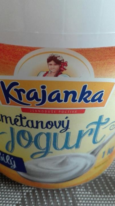 Fotografie - bílý jogurt 10% Krajanka