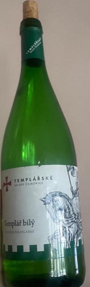 Fotografie - Templář bílý, víno bílé polosladké Templářské sklepy Čejkovice