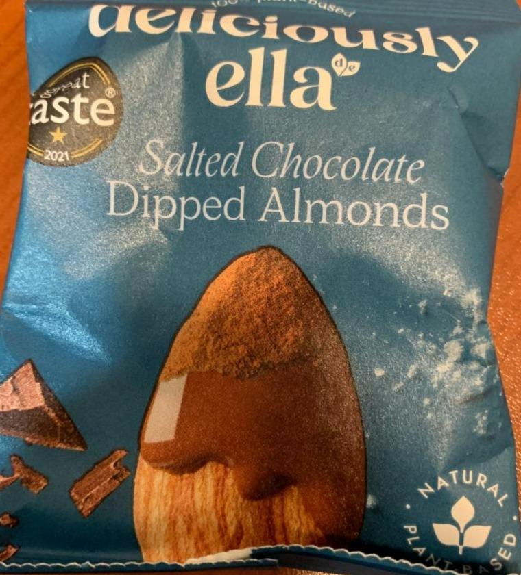 Fotografie - Salted Chocolate Dipped Almonds Deliciously Ella