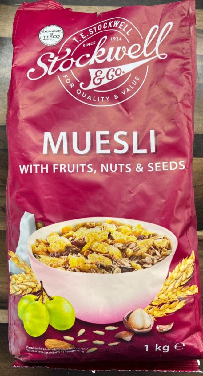 Fotografie - Muesli with fruits nuts & seeds Stockwell & Co.