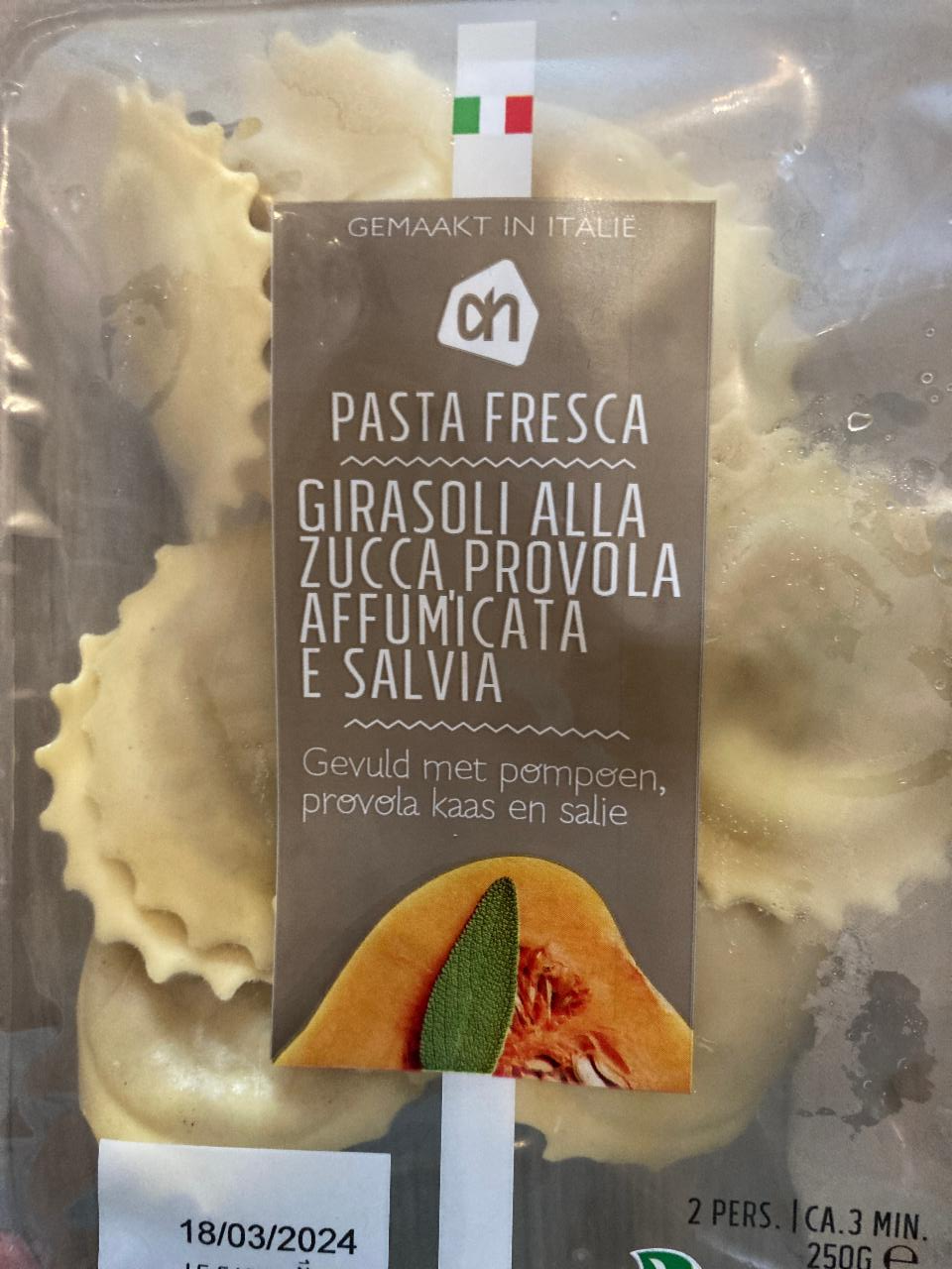 Fotografie - Pasta fresca Girasoli alla zucca provola affumicata e salvia Albert Heijn
