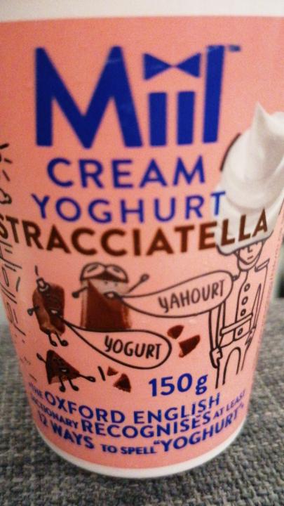Fotografie - cream yoghurt stracciatella Miil