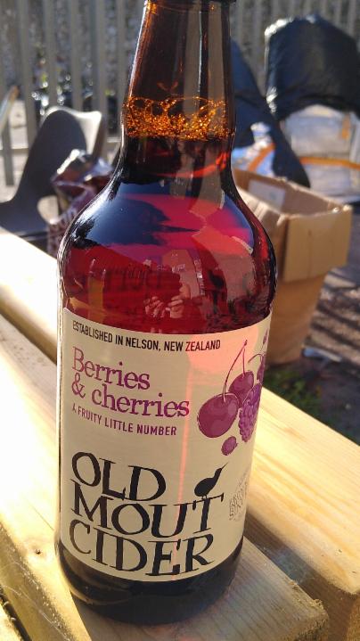 Fotografie - Old Mout Cider Premium Berries & Cherries