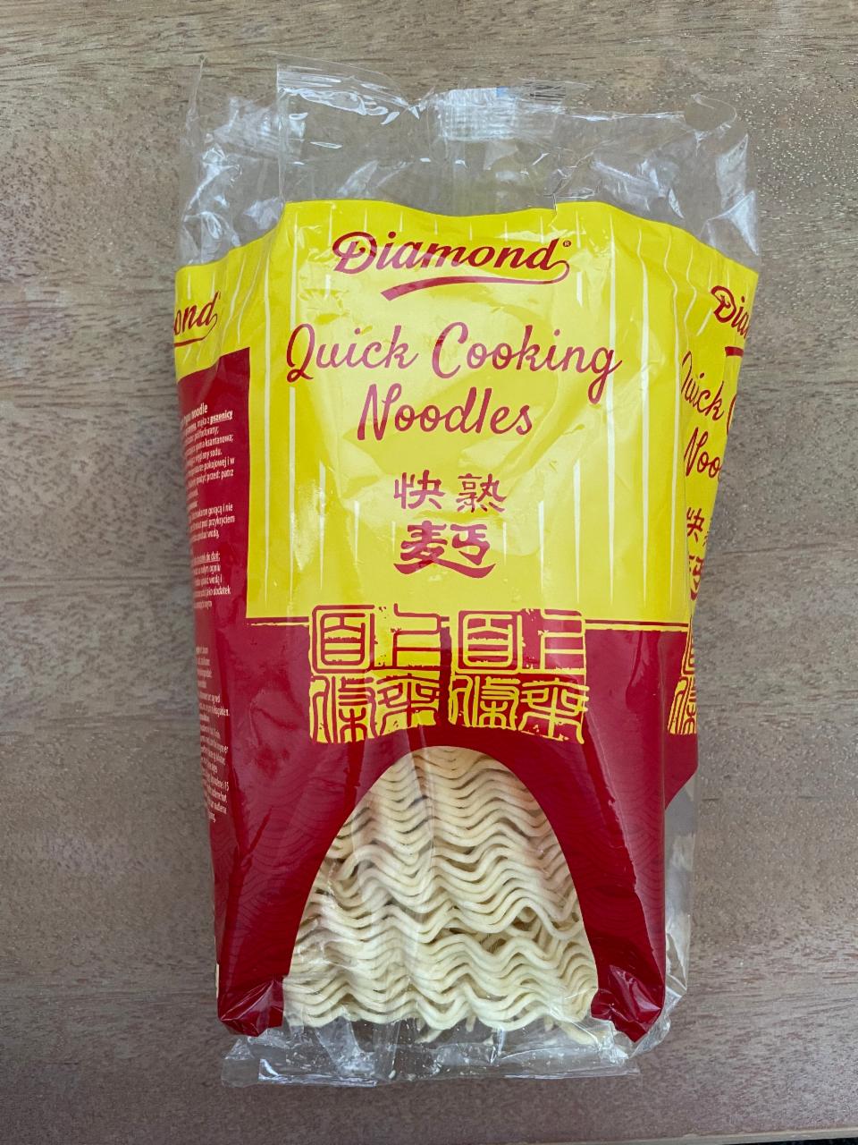 Fotografie - Quick Cooking Noodles Diamond