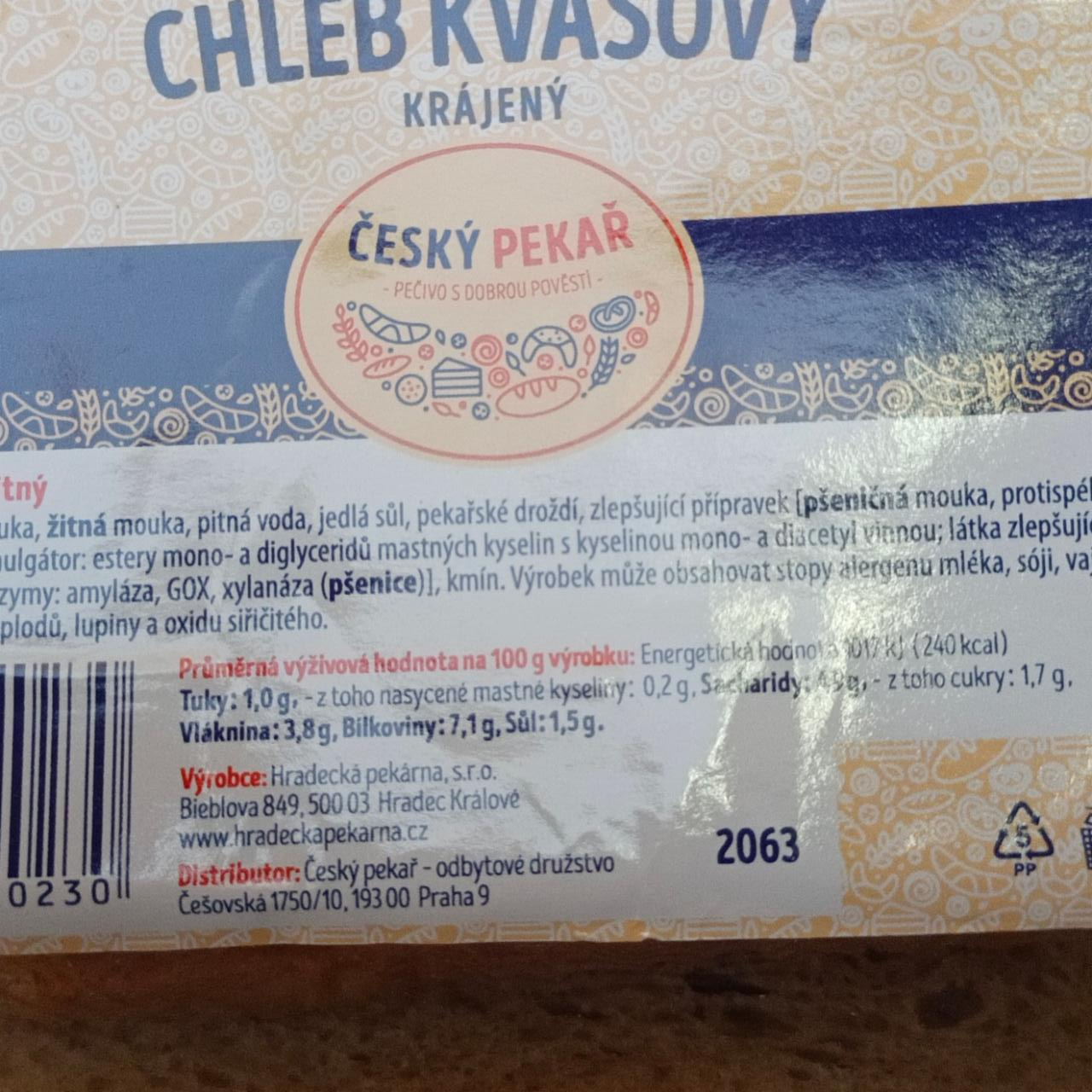 Fotografie - Chléb kvasový krájený Český pekař