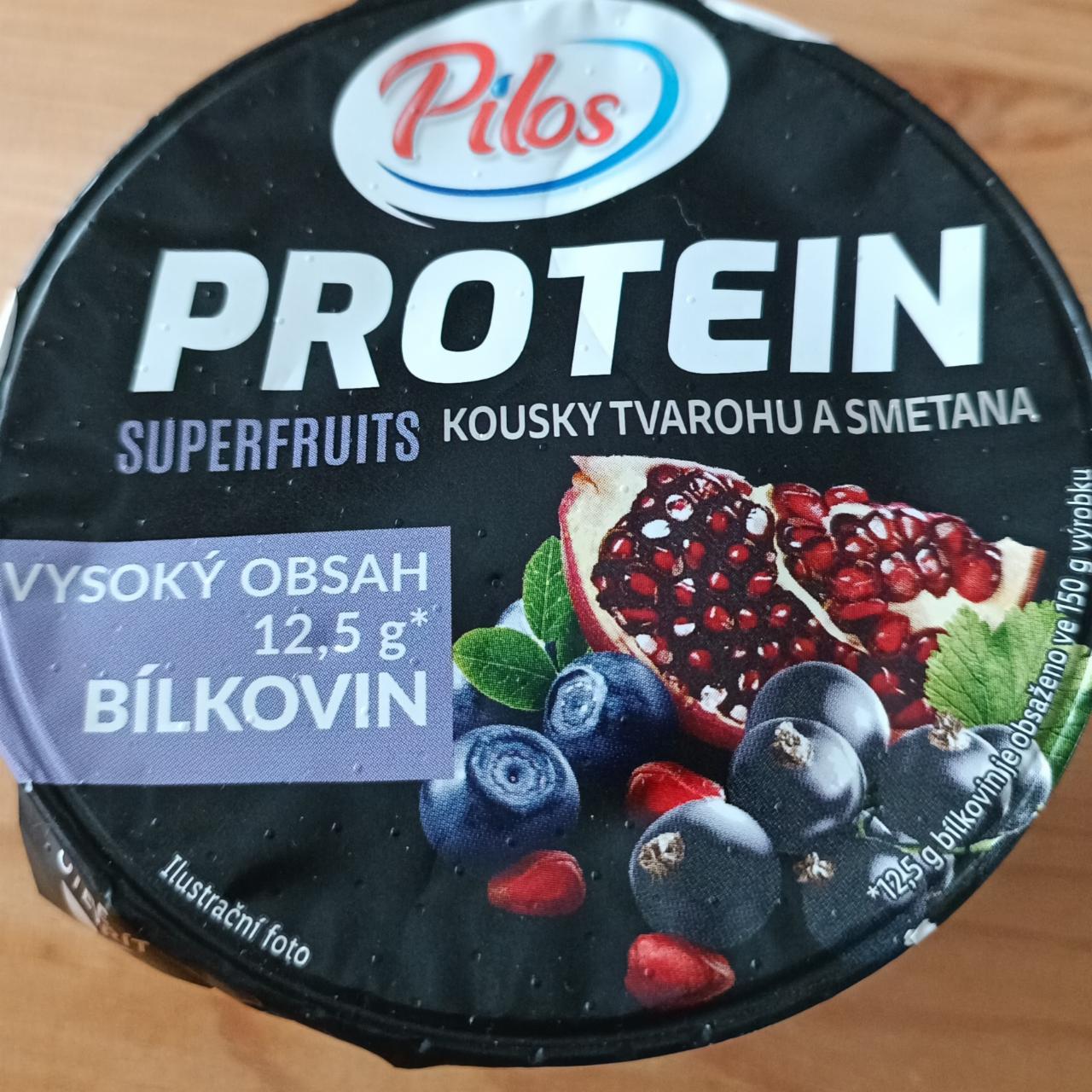 Fotografie - Protein Superfruits kousky tvarohu a smetana Pilos