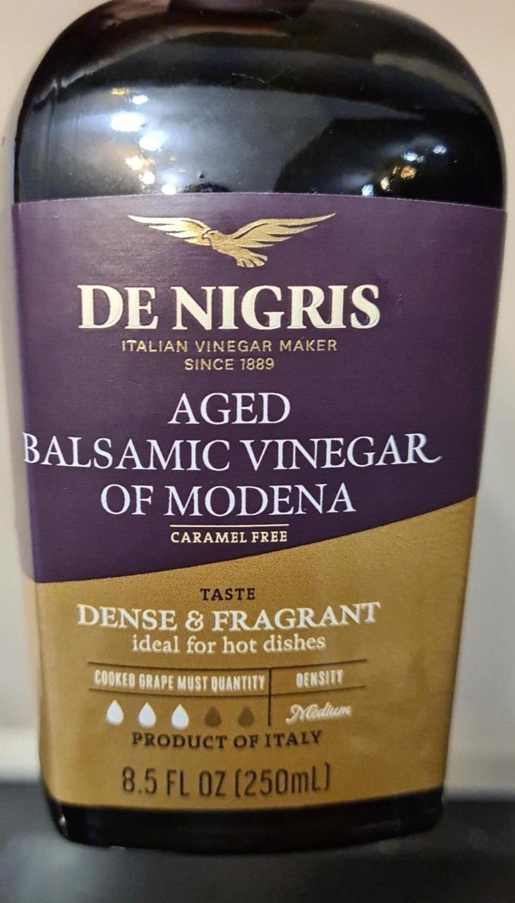 Fotografie - Aged Balsamic Vinegar of Modena De Nigris