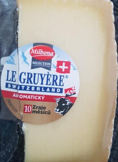 Fotografie - Švýcarský plnotučný sýr
