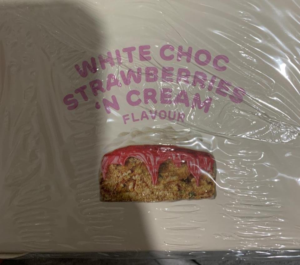 Fotografie - Vegan White Choc Strawberries 'N Cream Misfits