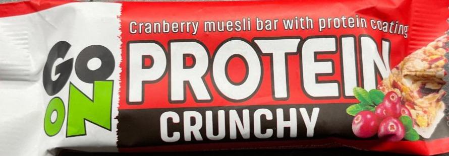 Fotografie - Protein crunchy Cranberry muesli bar with protein coating Go On!