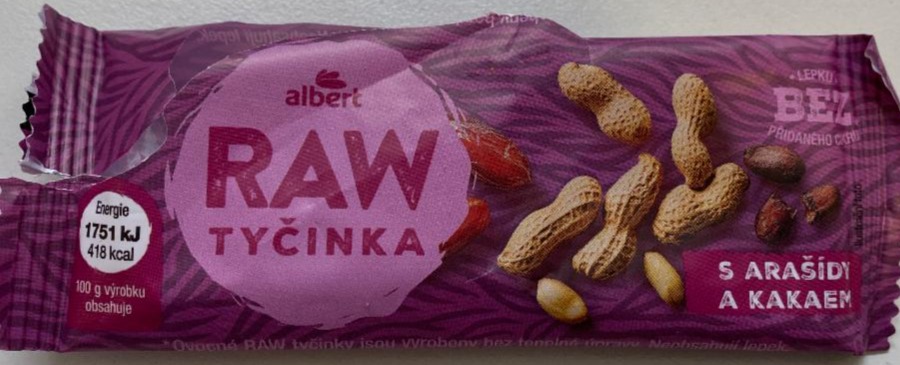 Fotografie - raw tyčinka s arašídy a kakaem Albert