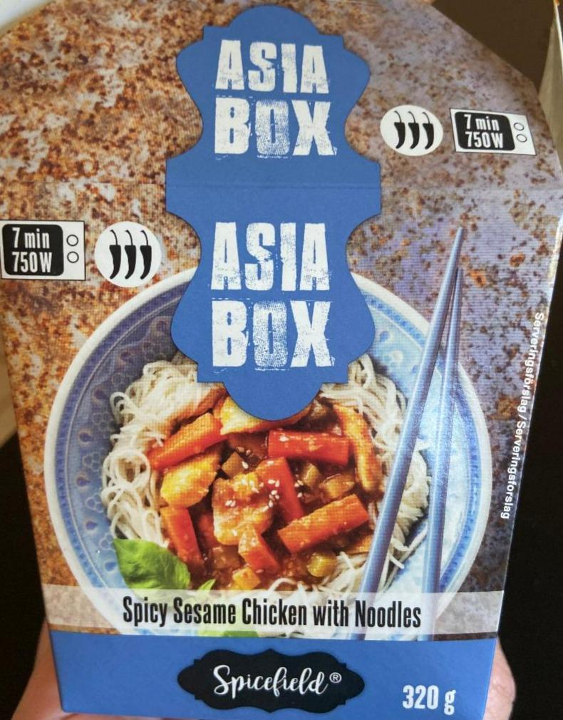 Fotografie - Asia box Spicy sesame chicken with noodles Spicefield