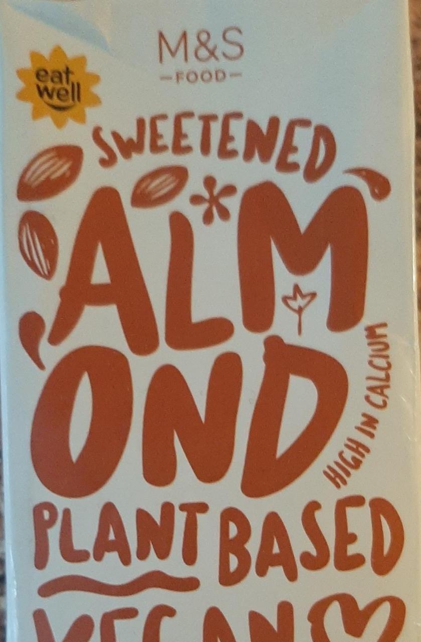 Fotografie - Sweetened almond milk Marks & Spencer