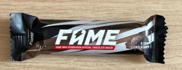 Fotografie - FAME proteinová tyčinka o smaku czekoladowym