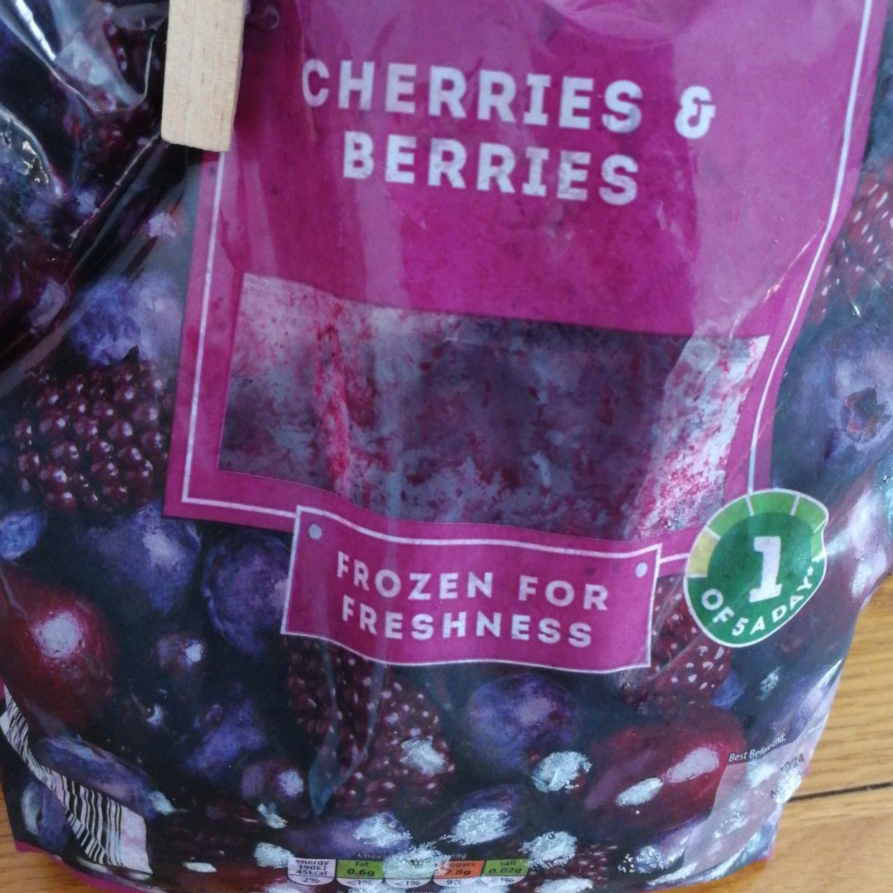 Fotografie - Cherries & berries Four seasons