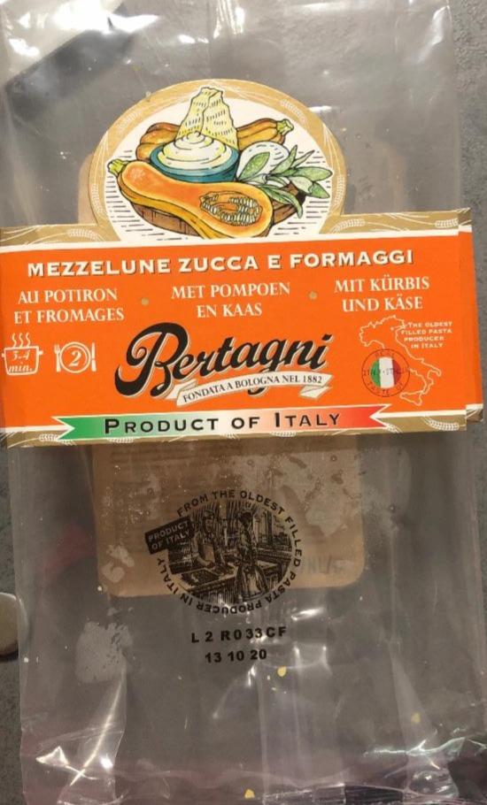 Fotografie - MEZZELUNE plněné dýní a sýrem Bertagni