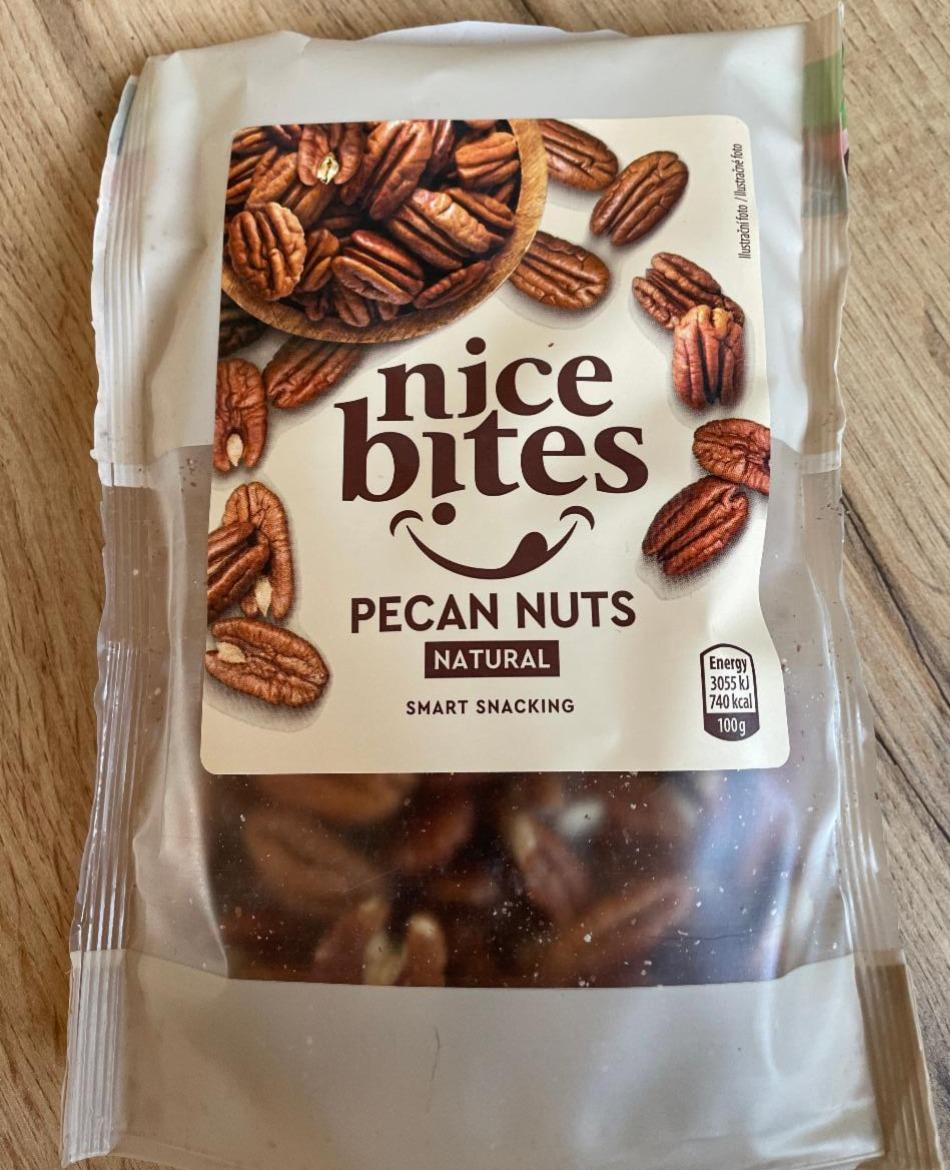 Fotografie - Pecan Nuts Natural Nice Bites