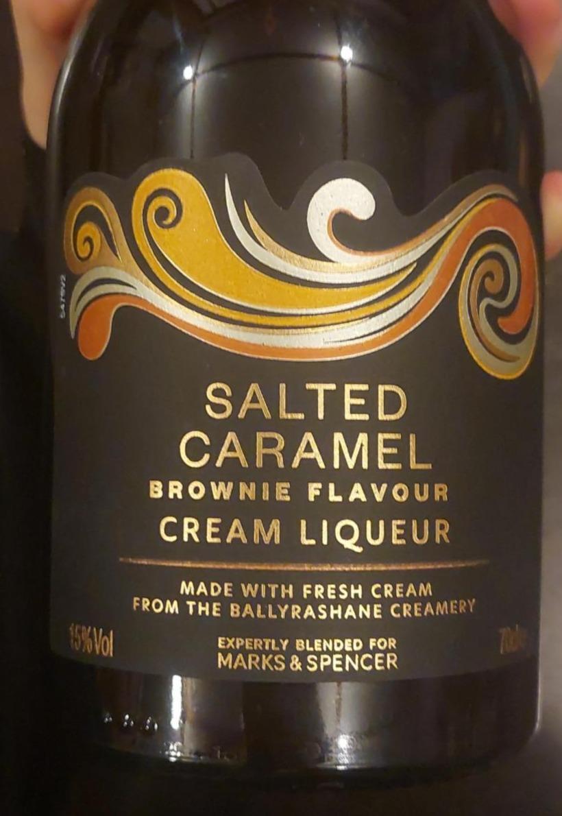Fotografie - Salted Caramel Brownie Flavour Cream Liqueur Marks & Spencer