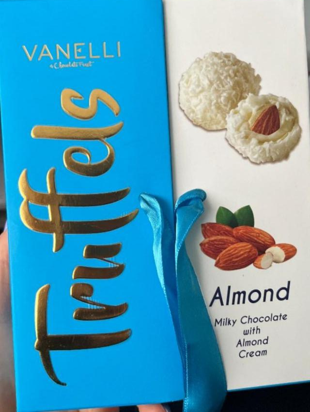 Fotografie - Truffles Almond Milky Chocolate with Almond Cream Vanelli