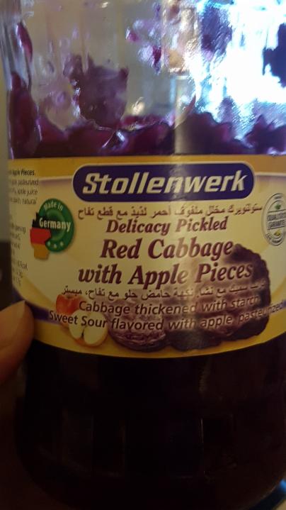Fotografie - Red Cabbage With Apple Pieces - Stollenwerk