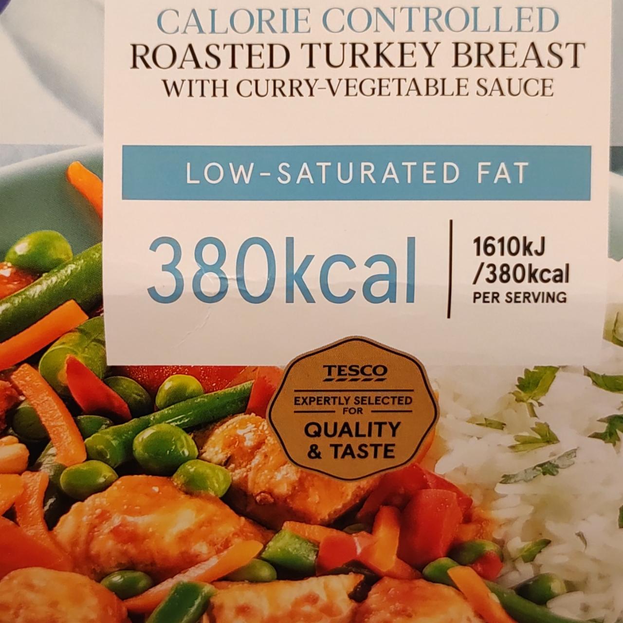 Fotografie - Roasted turkey breast with curry-vegetable sauce Tesco