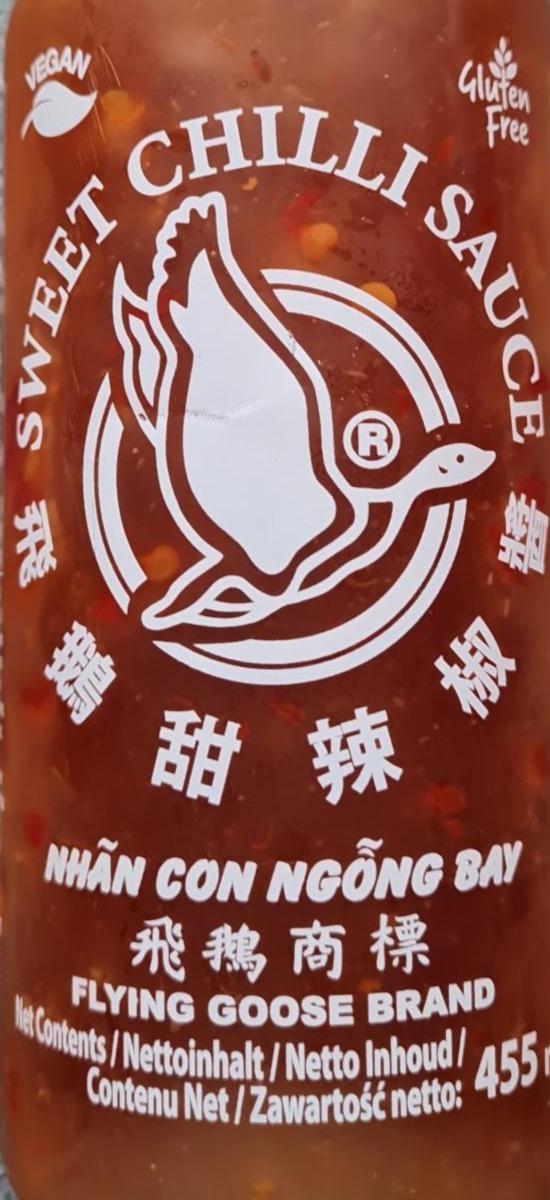 Fotografie - Sweet chilli sauce for chicken Flying Goose Brand