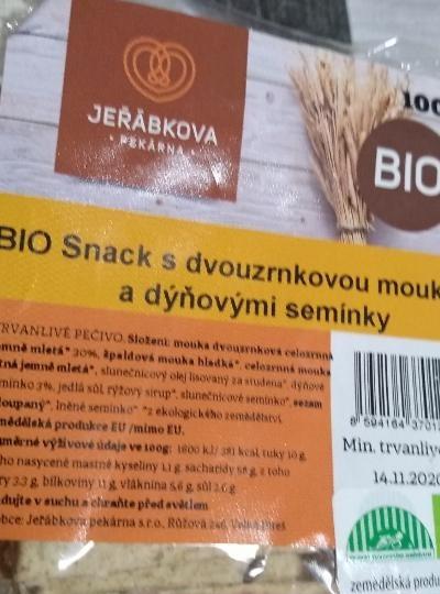 Fotografie - Bio snack s dvouzrnkovou moukou a dýňovými semínky Jeřábkova pekárna